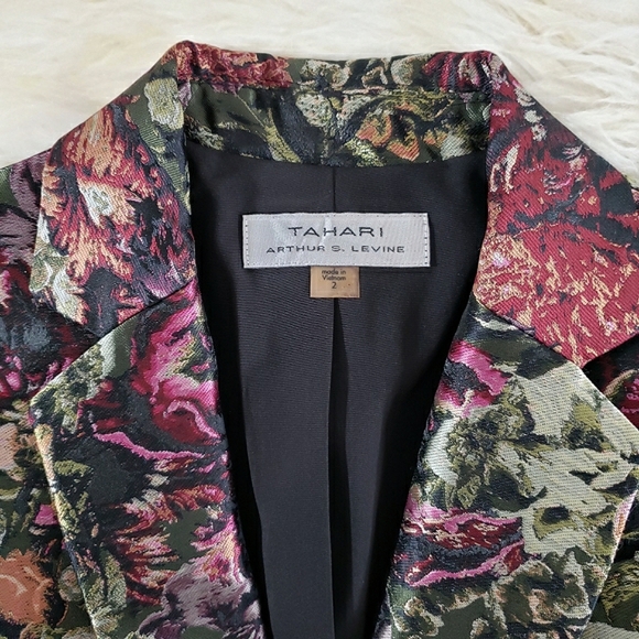 EUC Tahari by Arthur S. Levine Floral Jacquard Satin One Button Blazer Size 2 - Picture 3 of 12